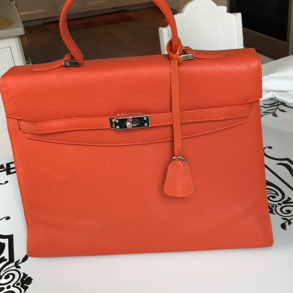 Large Kelly Style Handbag.